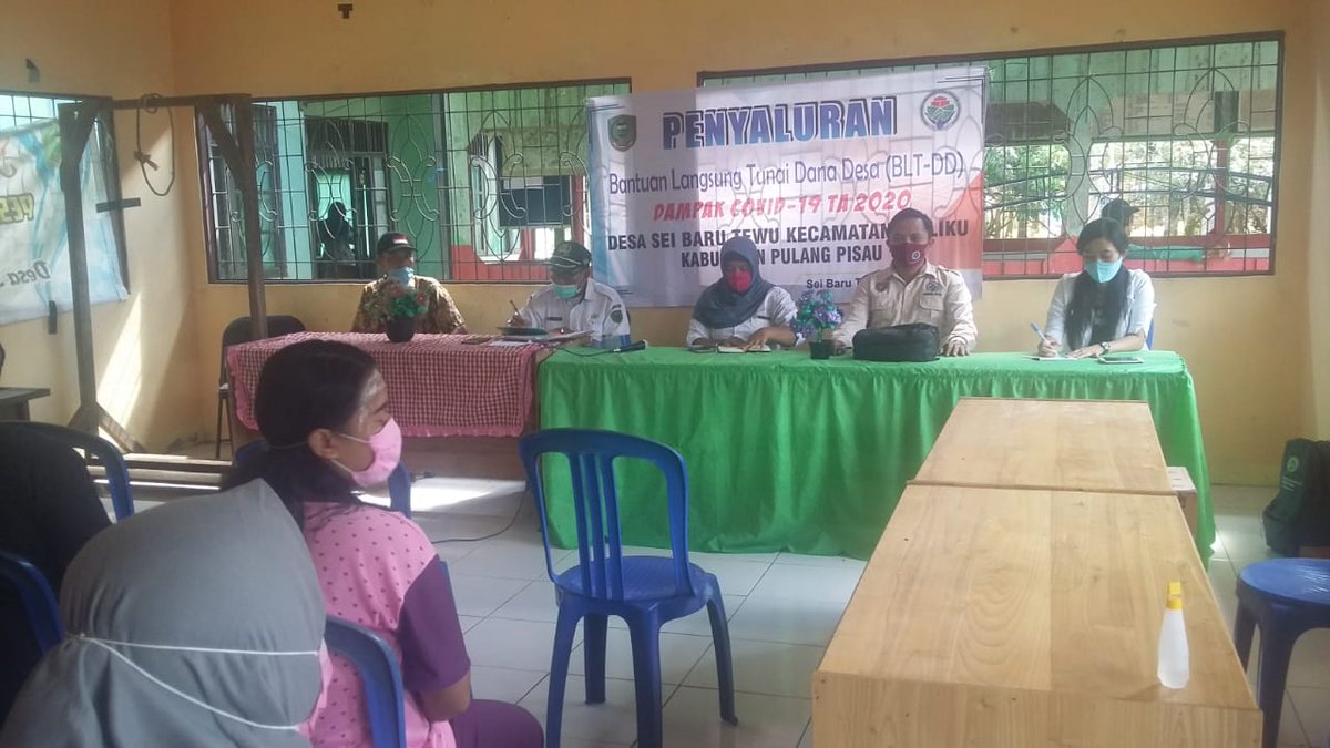 Penyaluran BLTDD Tahap 1 Desa Sei Baru Tewu Kec. Maliku Kab. Pulang Pisau Kalteng
<a href="/jokowi/">Joko Widodo</a> <a href="/halimiskandarnu/">ABDUL HALIM ISKANDAR</a> @fachrilabalado <a href="/anwsanusi/">Anwar Sanusi</a> <a href="/Didifathur/">Didi Fatkurrohman</a> <a href="/RivanieLesmana/">Rivanie Lesmana</a> <a href="/PaulinaTulus/">Paulina Tulus</a> 
#bltddberkah