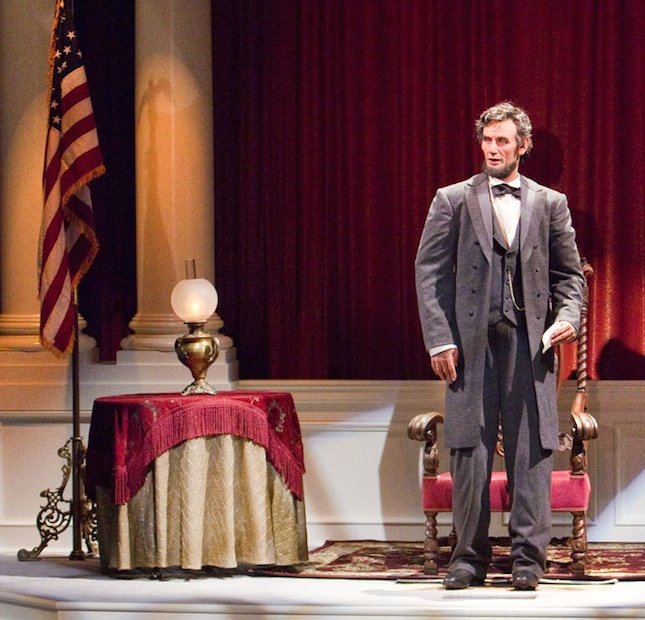 てねーる 1964年のニューヨーク万博でウォルト ディズニーはいくつかのアトラクションを提供しました これらのうちいくつかは 現在もディズニーランドのアトラクションとして残っています