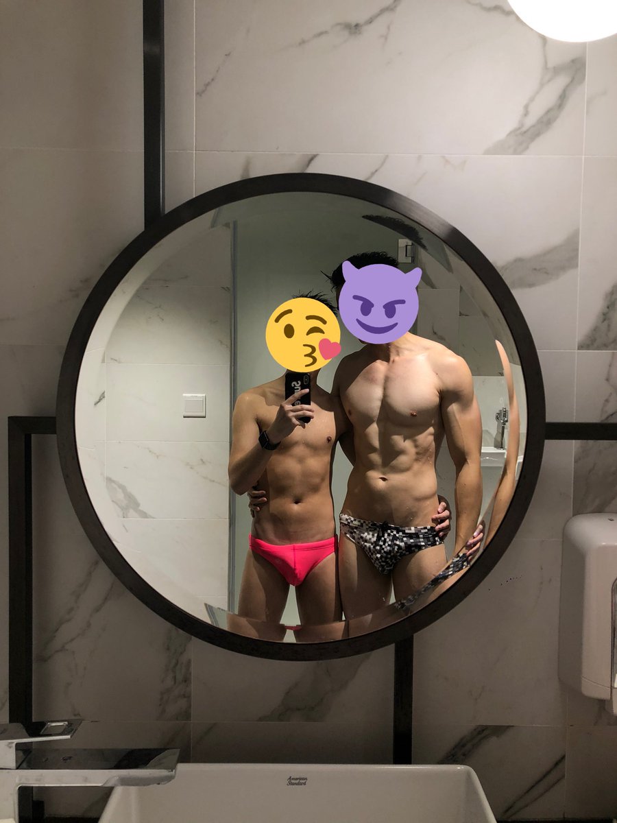 vincsatm's tweet photo. @bobby12_bb @Yontzefffftw @myholo69 @khalgene1 Looks like Bryan. Similar bathroom tiles from their photo https://t.co/M4dbp2gafH