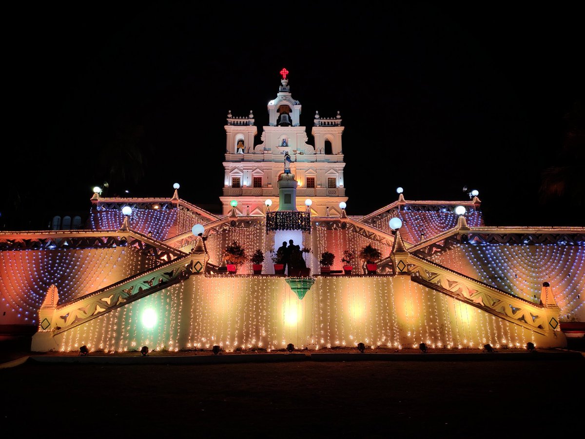 PAmonker's tweet photo. Throwback to last year when the Panjim Church⛪ was decorated so beautifully for the feast. 
#goa #exploring_goa #panjim #church #throwback #2k19 #missthosedays #IndiaFightsCOVID19 #travel #traveldiaries #mobilephotography #redminote7pro #goafightscovid19 #incredibleindia https://t.co/g6EW7imwbq