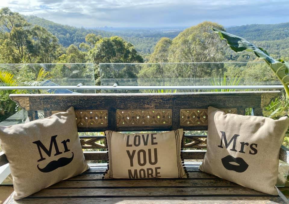 AtStellas1's tweet photo. We would love to pronounce you #MrandMrs, 
or #MrandMr or #MrsandMrs. 
We are an #allinclusive #event #venue &amp; #celebratelove in #allitsglory. 
TAKE A TOUR ar https://t.co/JlPntxNSHi 
#Mudgeeraba on the #GoldCoast. 
We are a #petfriendly #eventvenue for any &amp; every occasion. https://t.co/LmD0nMgO8R