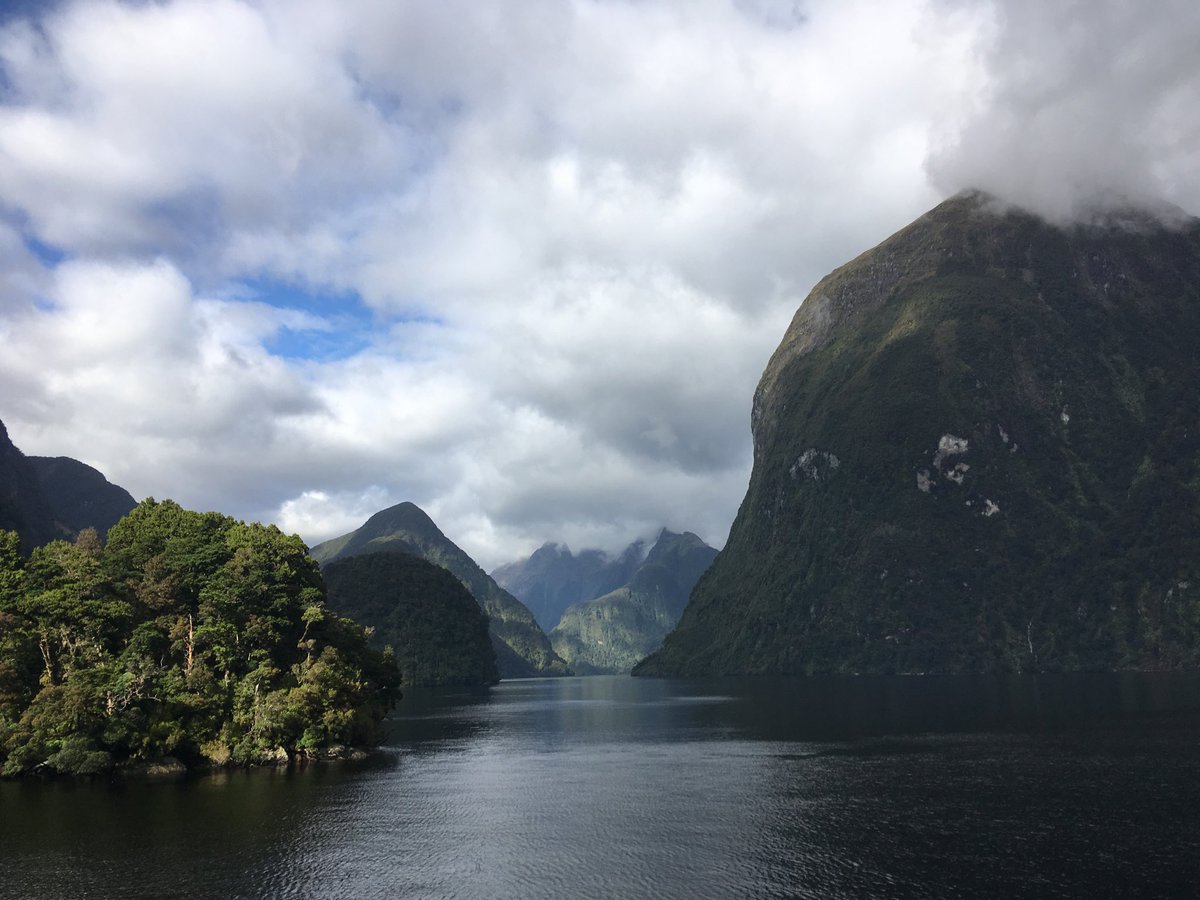 English1Maiden's tweet photo. Doubtful Sound, Fiordland,New Zealand. https://t.co/eqMKd3ofyO