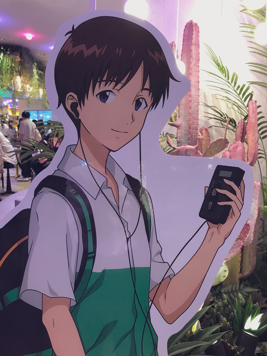 Sui 新宿に参考書を買ったついでに カヲル君の等身大パネルが シンジ君も みんな居ました Pop Up Storeは7 1 からだそうです 新宿ルミネ 新宿 ヱヴァンゲリヲン エヴァ 渚カヲル 碇シンジ キラキラしたリリン達がたくさん