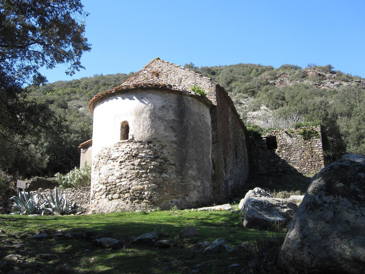 ebassegoda's tweet image. Una festa molt estimada per la gent d’#Espolla és l’aplec que es fa el dissabte després de #Corpus a Sant Genís Desprac. El motiu religiós d'aquest romiatge és beneir el terme i s’hi canten #goigs. D’origen incert, al segle XVII alguna cosa va passar, obrim fil 🧵?