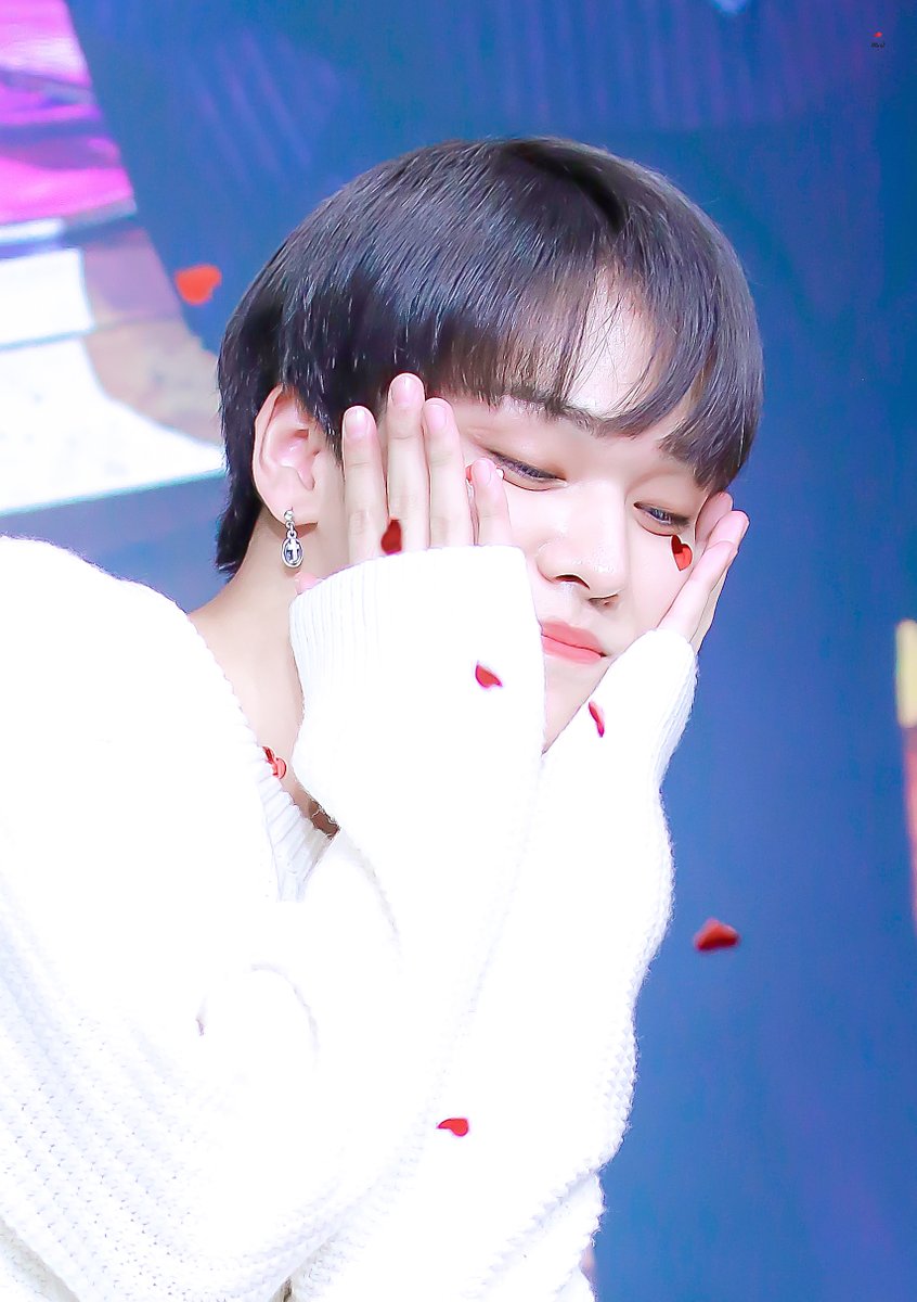 ME_U_ONF's tweet photo. 191130 ๋ถ์ฐ ๐
๊น๋กํ๋ค์~ (เน๏ผ ๏ผ)โ
#รํ #U #YUTO #ๆฐดๅฃ่ฃๆ #์ #์ ํ #ONF #ONOFF #์จ์ค์คํ #Whyuto @WM_ONOFF https://t.co/XZgmOND58H