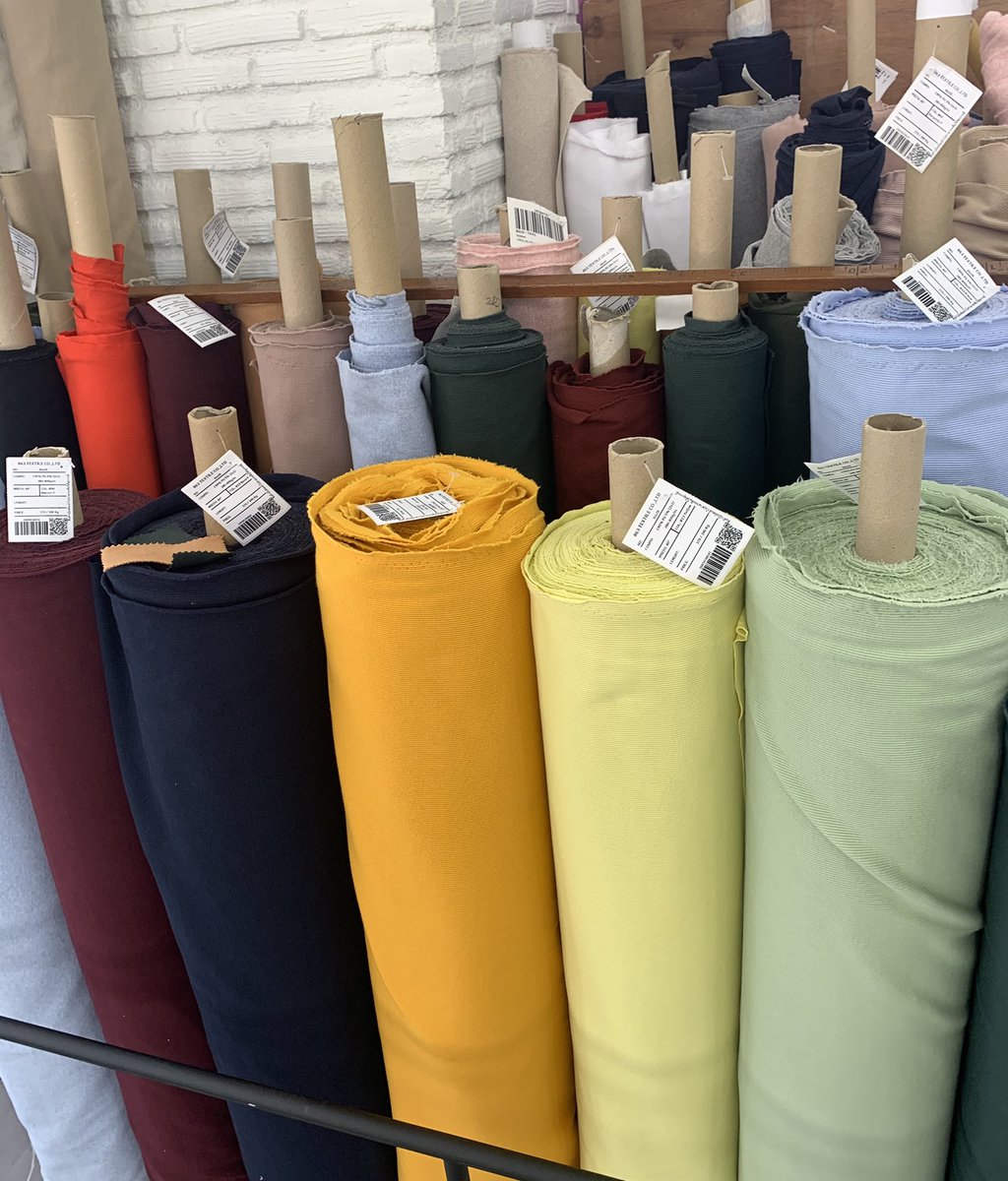 BubblesxMakeup's tweet image. วันนี้ตามพี่สาวมาซื้อผ้าร้าน 863 TEXTILE อยู่ตรงซอยสุขสวัสดิ์35 ผ้าสีน่ารักมากก 🎨🧤👚🩳 ร้านดังๆในไอจีหลายร้านก็ใช้ผ้าร้านนี้ มีแบบให้เลือกเยอะ ผ้าสวยๆเยอะเลย