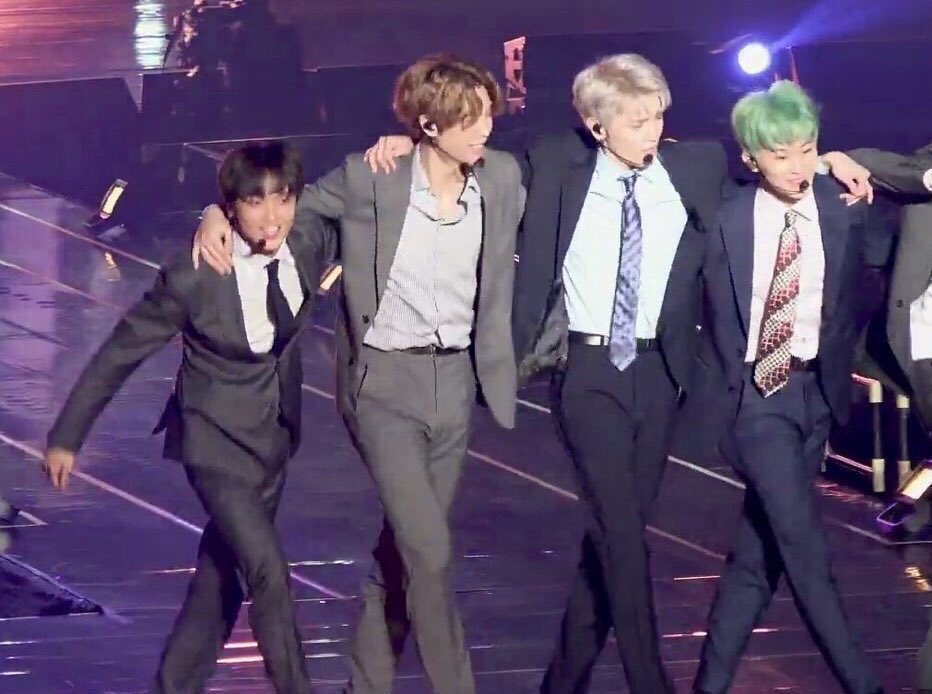 แฮชานจะสูง190ต่อเมื่อยืนคนเดียวเท่านั้น ไม่เชื่อดูเอาเอง555555555555555555555555555555555555555555555555555555