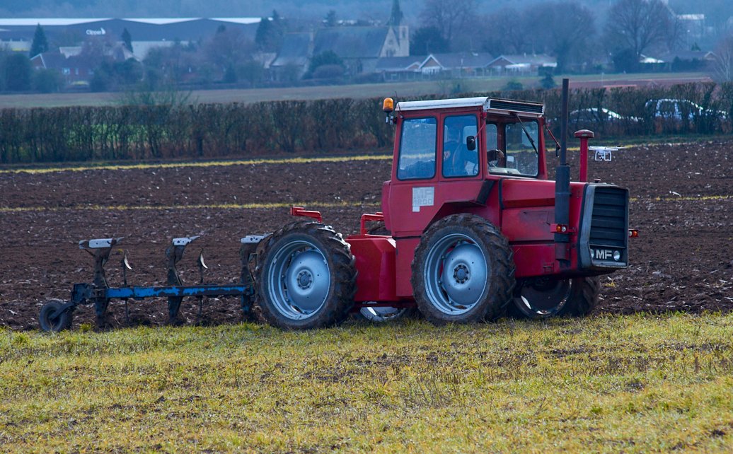 mediamotorrob's tweet photo. #farmall #farmalltractor #internationalharvester #ihtractor #ihfarmall #ihequipment #farming #farmingequipment #farmingtractor #tractor #instagram #tractorsofinstagram #caseih #caseihdealer #agriculture #farmersofinstagram #redtractor⠀ https://t.co/1w4YBREKZ0