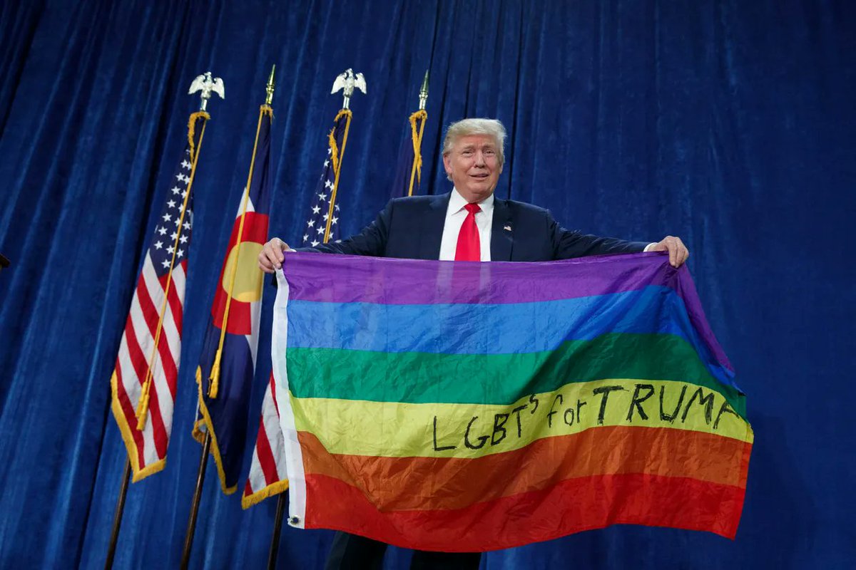 Trisquel__'s tweet photo. Gays for Trump? Si Trump apoyara al colectivo gay esta bandera estaría serigrafiada y no escrita a ultima hora con un rotulador. 😅 https://t.co/oC20XgIG3r