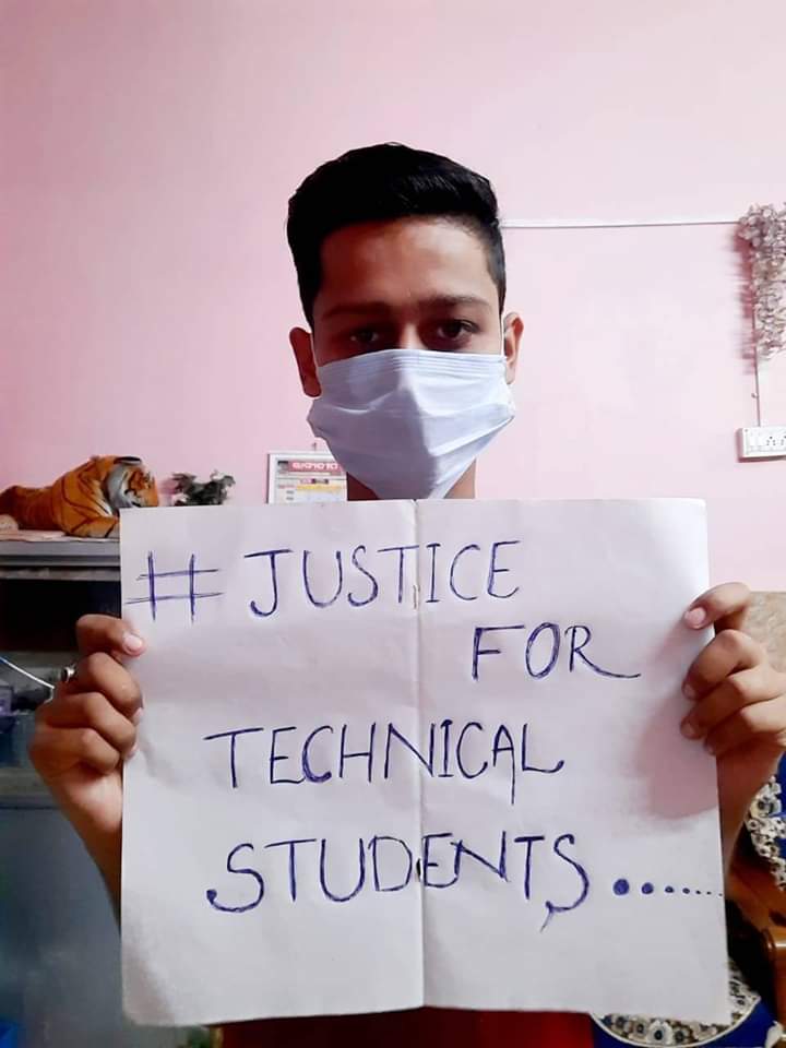 Sarfara43708441's tweet photo. If all the exams of +3 and other courses are cancelled in #Odisha then, why technical students are getting forced to give exams, at the situation where our hostels are transformed into quarentine centres. #JusticeFortechnicalStudents #StudentsLivesMatter
@Naveen_Odisha @otvnews https://t.co/pSNCS6WDkh