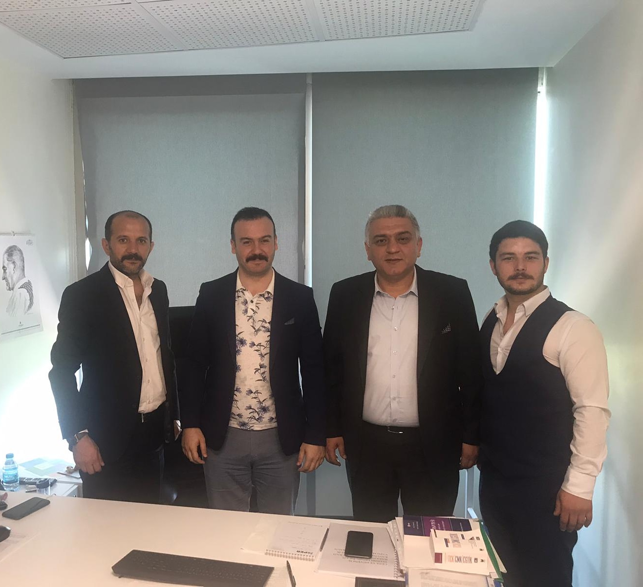 iyi parti uskudar on twitter uskudar ilce baskanligi olarak ilce baskanimiz sayin hasan ofluoglu teskilat baskanimiz ayhan aktoprak yonetim kurulu uyemiz a kadir aydin ile birlikte isper a s hukuk musaviri sayin av serhat tabanca yi makaminda