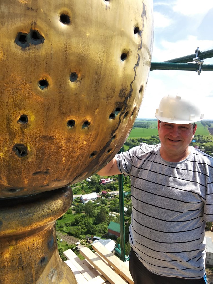 Шпиль нашей НИКОЛЫ , весь пулями  изранен