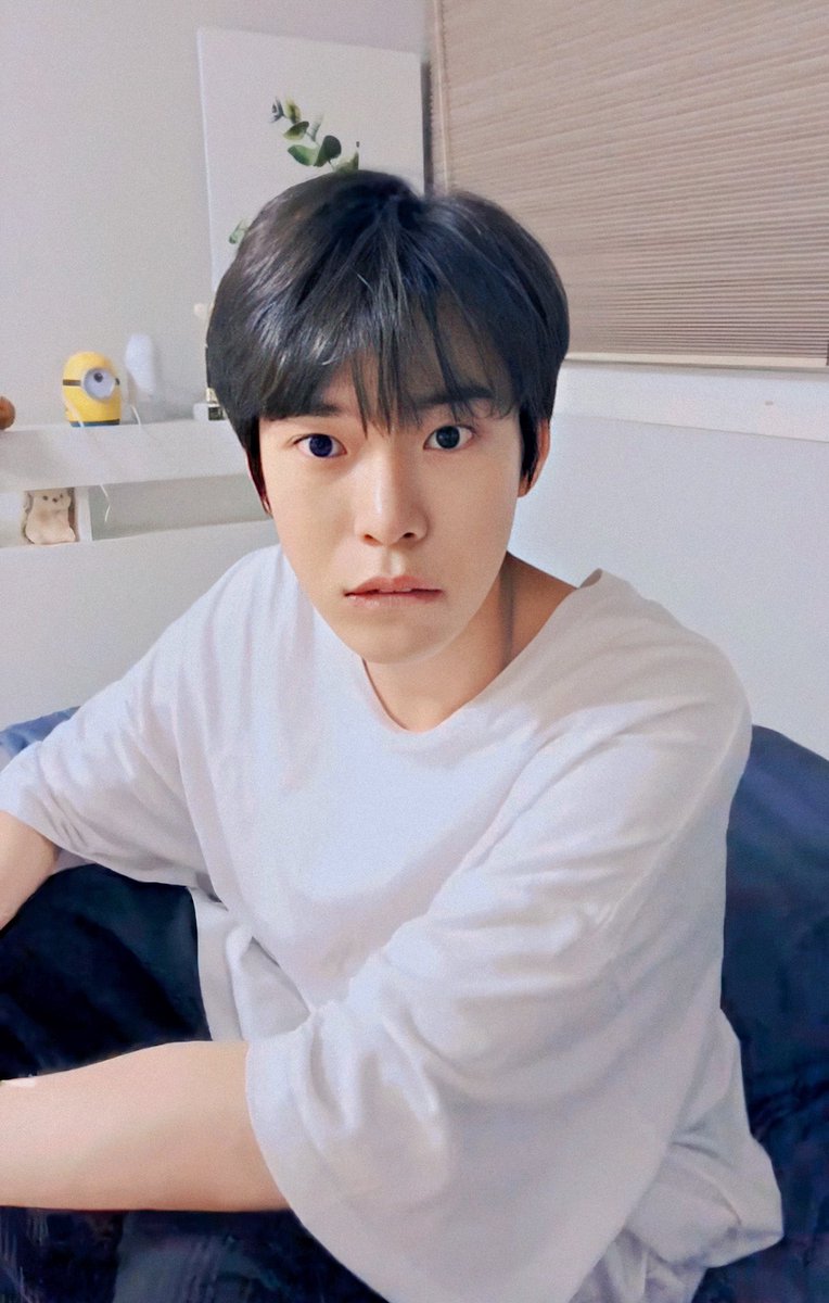 _jeongjenhyun's tweet photo. เค้ารู้ว่าทำตัวยังไงเราถึงจะไปไหนไม่รอด https://t.co/z5DzTIXhXi