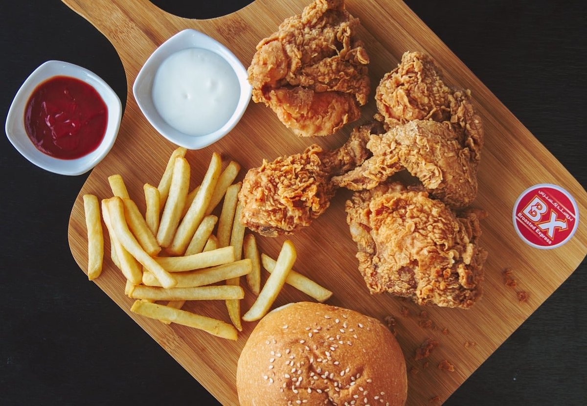 BroastedExpress's tweet photo. Broasted chicken is so tasty and great with our special luscious garlic sauce. Try it..
#broastedexpress
#broastedchicken
#freehomedelivery https://t.co/gutH6UiiRZ