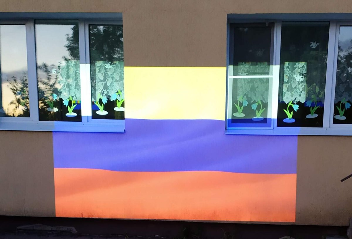 В рамках праздника посвященного Дню России - 12 июня #ЭтоМояРоссия #ЕР37 #МыРоссия #МыВМЕСТЕ в Пестяковском муниципальном районе прошла праздничная программа, прозвучал Гимн РФ. Члены МОП, волонтеры, организации и жители района  приняли участие в акции #ЛентаТриколорвподарок