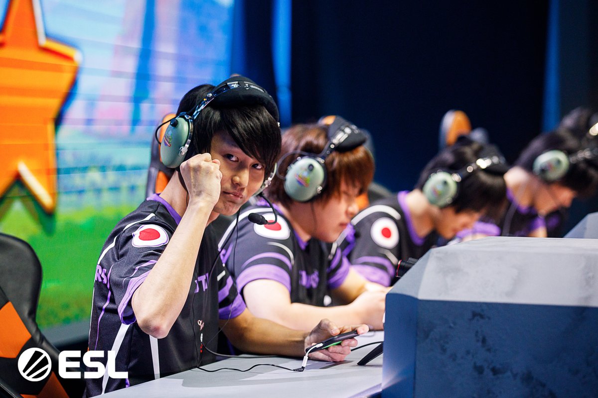 ESL Clash of Clans tweet media