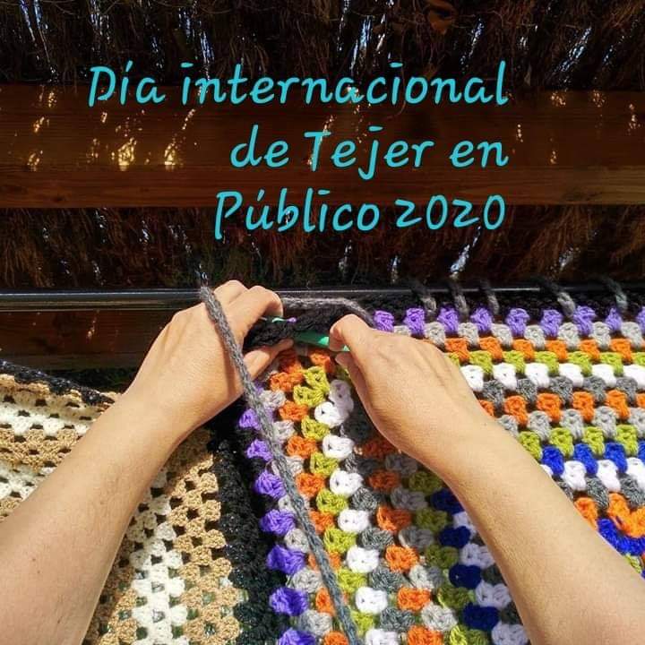 uk_VG's tweet photo. Este año hemos también hemos celebrado el día de tejer en público  Teniamos ganas de charlar y tejer, hemos cosido nuestro gran trozo para @DeMadejas.
Gracias a todas las chicas que han tejido un trozo. #tejerenpublico2020 #KatiaKnitDay 
#WWKIP2020 #vitoriagasteiz https://t.co/oJkcWwNnyS