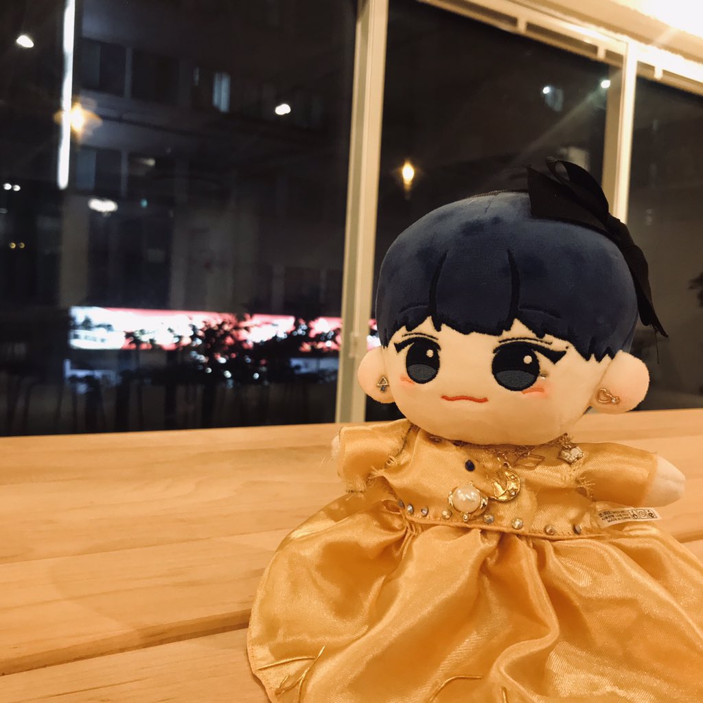 [miang's 뿌요]
뿌요랑 커피숍 왔어용💛 분위기랑 너무 찰떡😆💛
tmi) 음료는 초코라떼🤎