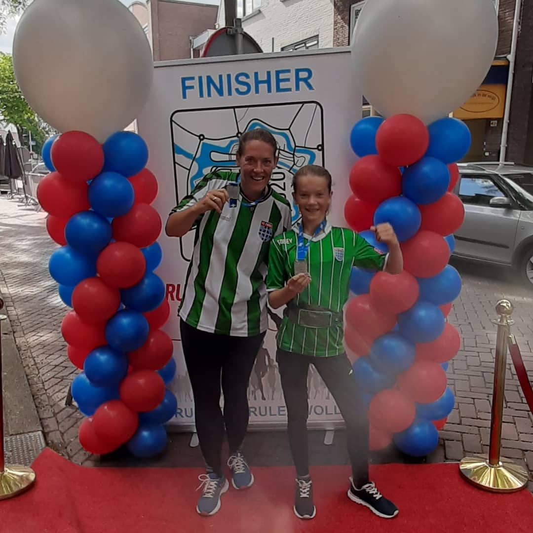 moonzomerdijk's tweet photo. Vandaag zou ik met ons toppertje Kimberley Zomerdijk de 4EM lopen maar ging helaas niet door. Gelukkig kwam daar de Stadsgrachten Challenge van  @Run2dayZwolle. 2 rondes ( 7.47 km) volbracht🏅💪 #running #run2day #zwolle #zwollecity #stadsgracht  #moederdochter #keeponrunning https://t.co/YAoqYPQxGS