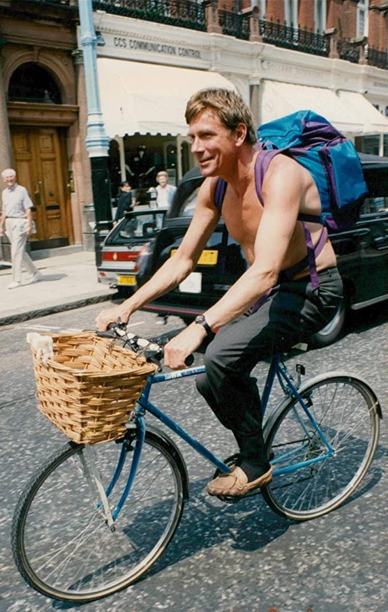 Michael on Twitter: "“I'm a keen motorist myself”, James Hunt on a nice utility bike. His last cycle was on this day in 1993, he cycled home from Shepherds Bush to Wimbledon