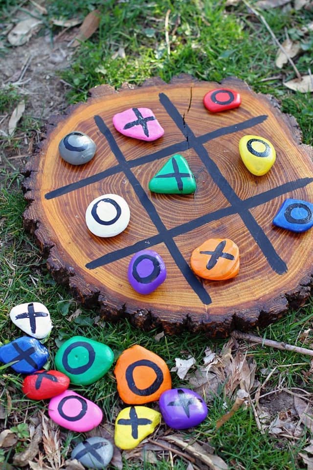 mumyassmatminut's tweet photo. J'adore l'idée!!!😍
un jeu de morpions à créer tous ensemble pour s'amuser en #famille! #Bonweekend à tous!!!
#MuMy #DIY  #FLTM #enfance #activités #petiteenfance https://t.co/WVHI8xLFqK