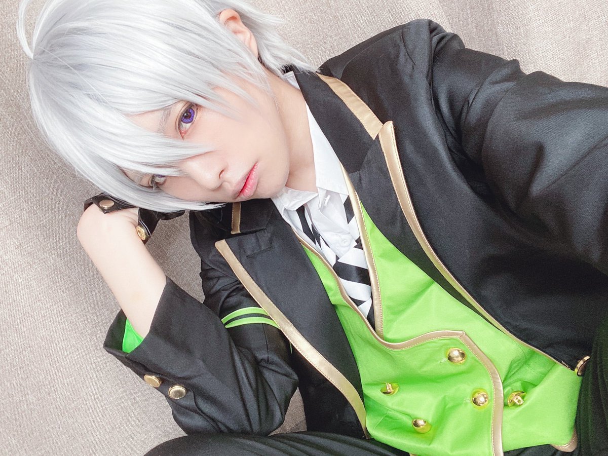 コスプレ/ツイステ】 ディアソムニア寮/シルバー