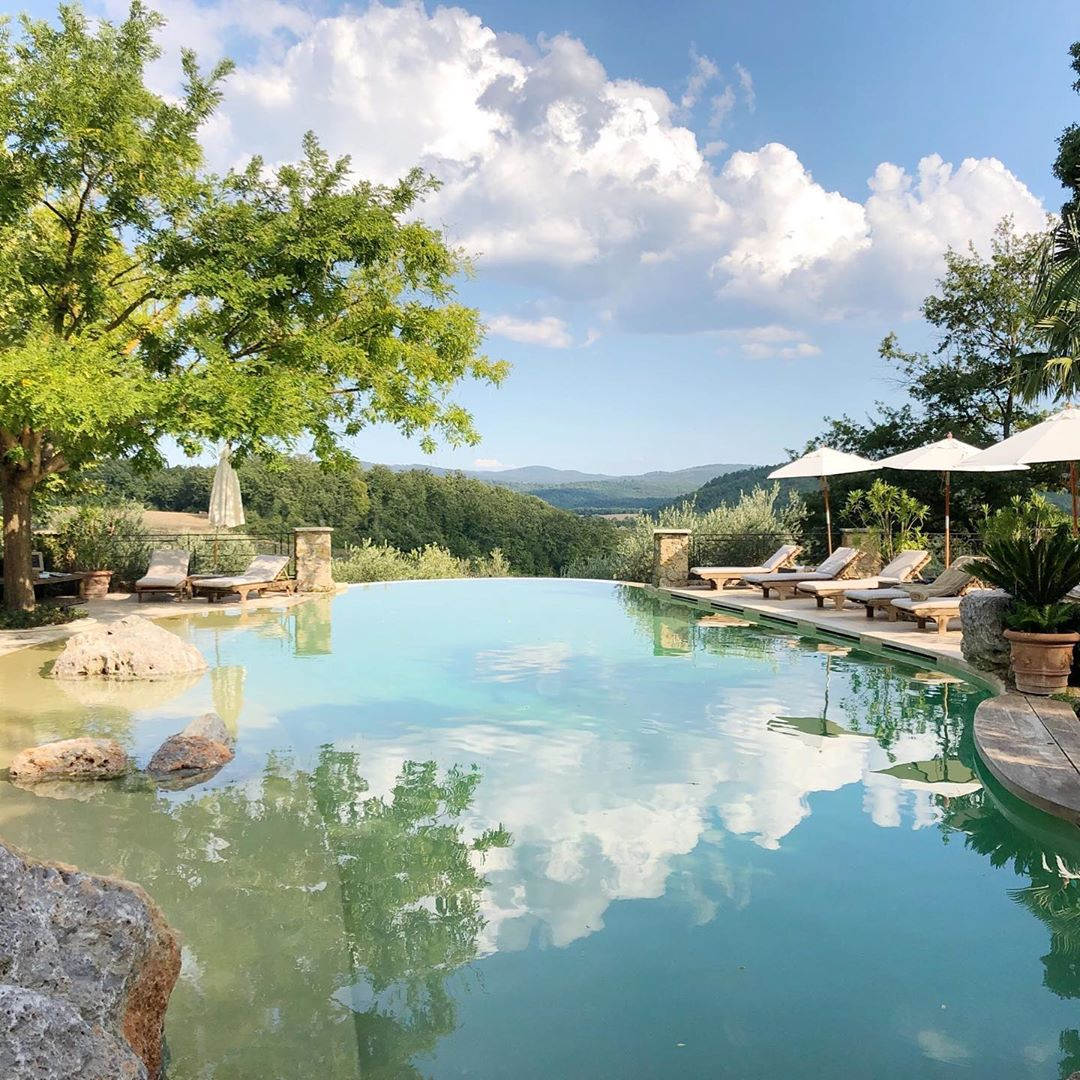 We never get tired of this view... 🌳
Great shot by @laurengrubbstravelco ✨
#BorgoSantoPietro #italianholiday #toscana
https://t.co/fQ4Avrw6Oc
https://t.co/00Lcf6mqYu