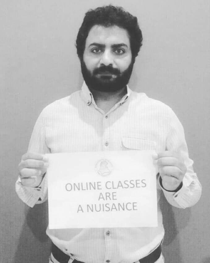 AamirUmraniAdv's tweet image. Following the call of SSC&apos;s 3Days Protest Campaign against &quot;Online Classes&amp;amp;Exams&quot;, the Renowned Translator, Columnist, Studentof IR and Member of @sscsindh  Mr. @abrotariq observed individual protest for this Injustice to Sindh&apos;s Edu.

#HEC_JawaabDou
#HEC_PromoteToNextSemester