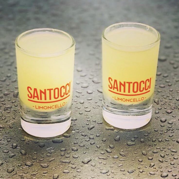 When it stops raining.... Salute!
#santocci #limoncello #madeinitaly #slijterij #bar #bartender #weekend #sun #summer