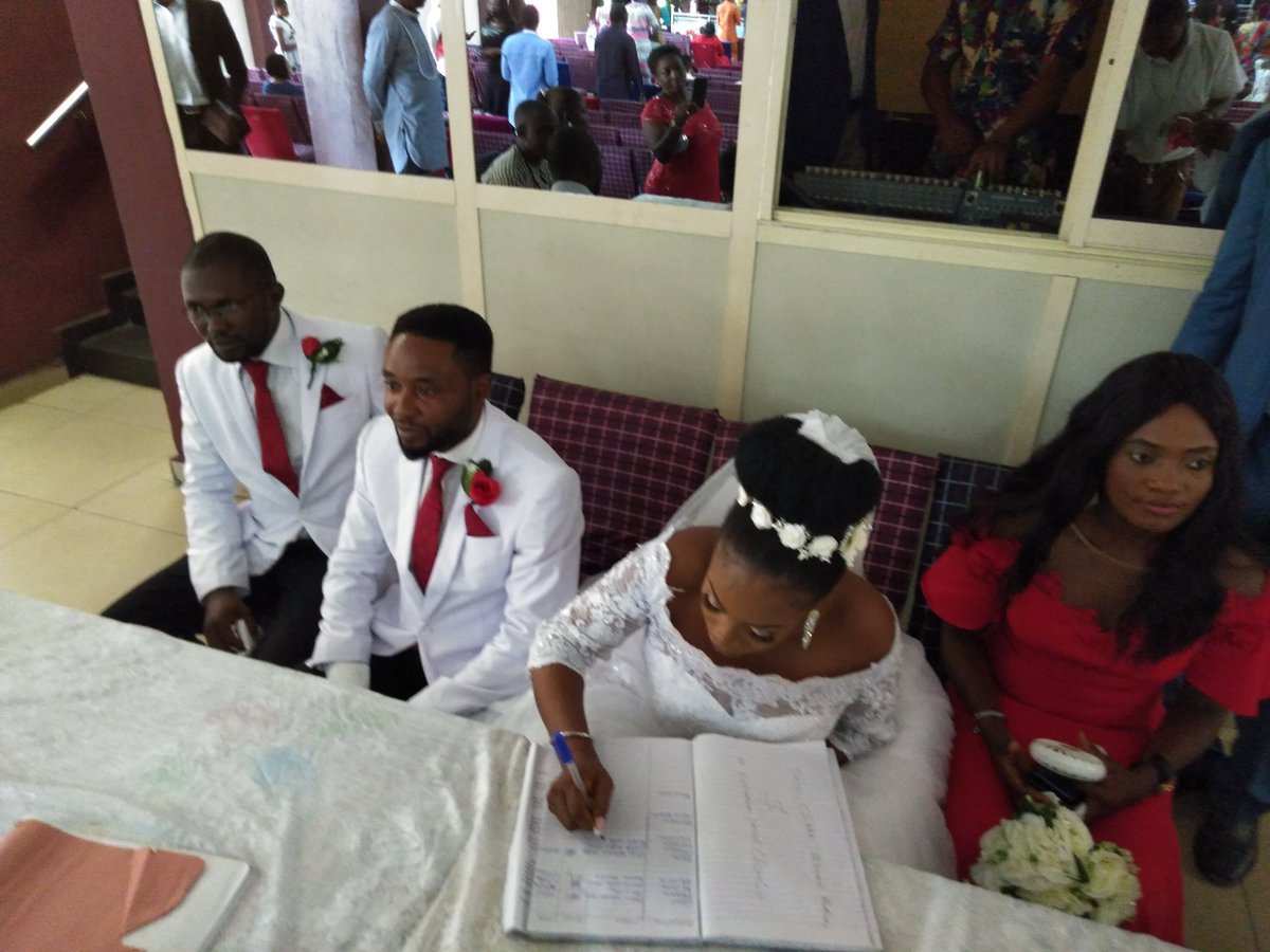 Jnwamson's tweet photo. CONGRATULATIONS PST& Mrs Clara Kufre
God bless your new #Home
Drop a prayer for them & you αre next to be celebrated globally
#LatestCouple 👫
#FaithfulGod
#💒 👗 🎂 https://t.co/6T0fTmYW3G