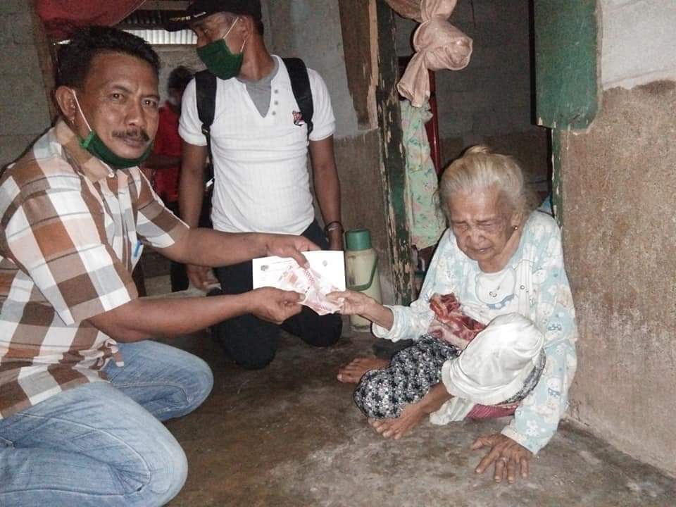 Citizen_Tomini's tweet photo. Penyaluran BLT-DD Tahap II dibeberapa desa Kecamatan Tomini
#BLTDD #tppisulteng #tppiparimout 

@jokowi @KemenDesa @halimiskandarnu @wahiddhoel84 @HanafiTadorante https://t.co/NCxlAAG21a
