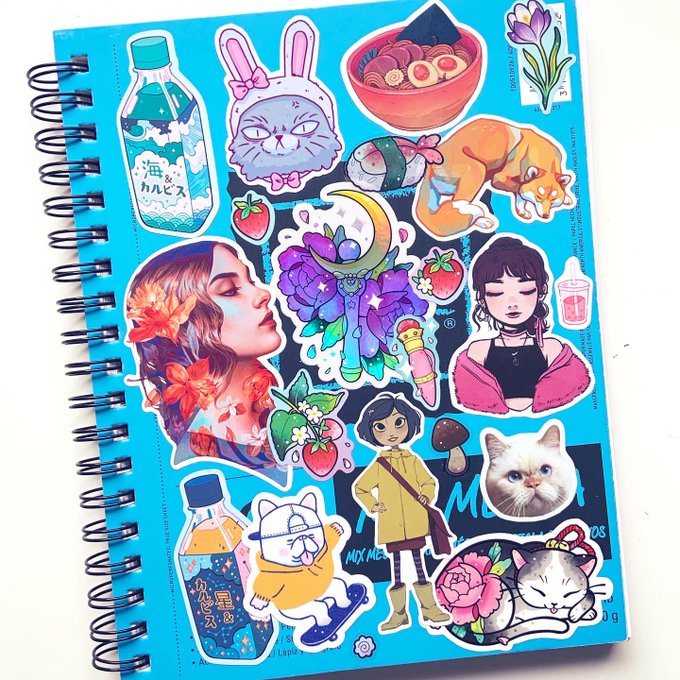 Just posted my new sketchbook and the pages I`ve worked on so far to my Patreon✨ 
