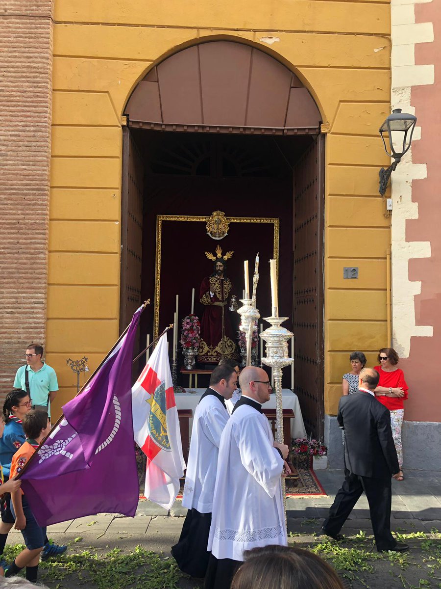 HdadCenaAlmeria's tweet photo. 🍇🥖 Este domingo celebramos la festividad del Corpus Christi en Almería.

Este año no habrá procesión, pero queremos recordar los altares que hemos montado en los últimos cuatro años en la Puerta de los Perdones, protagonizados por el Señor de la Santa Cena. https://t.co/cuqTVCVF5s