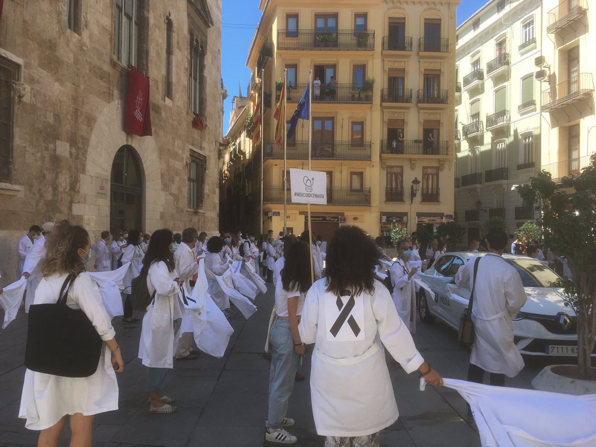 Aaron_Piera's tweet photo. #medicosdicenbasta #sanidadenlucha #batasblancas #FSEnlucha #FSEnllamas #MIR2020CONGARANTIAS

@sanidadgob @Rogufe @salvadorilla @sanchezcastejon @MUDmedicos @cesm_sindicatos @amytsmedicos @MdcnCabreada
@DrMacarron https://t.co/dqQsfSPcYr