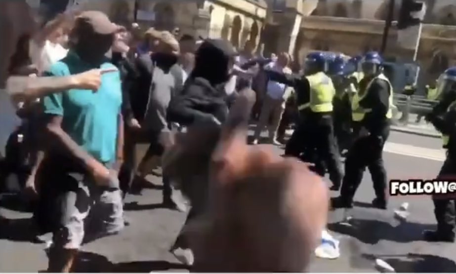 Can’t wait to hear <a href="/pritipatel/">Priti Patel MP</a> in the commons thanking these guys on the left for their services to country in protecting the capital 👍 #londonprotests