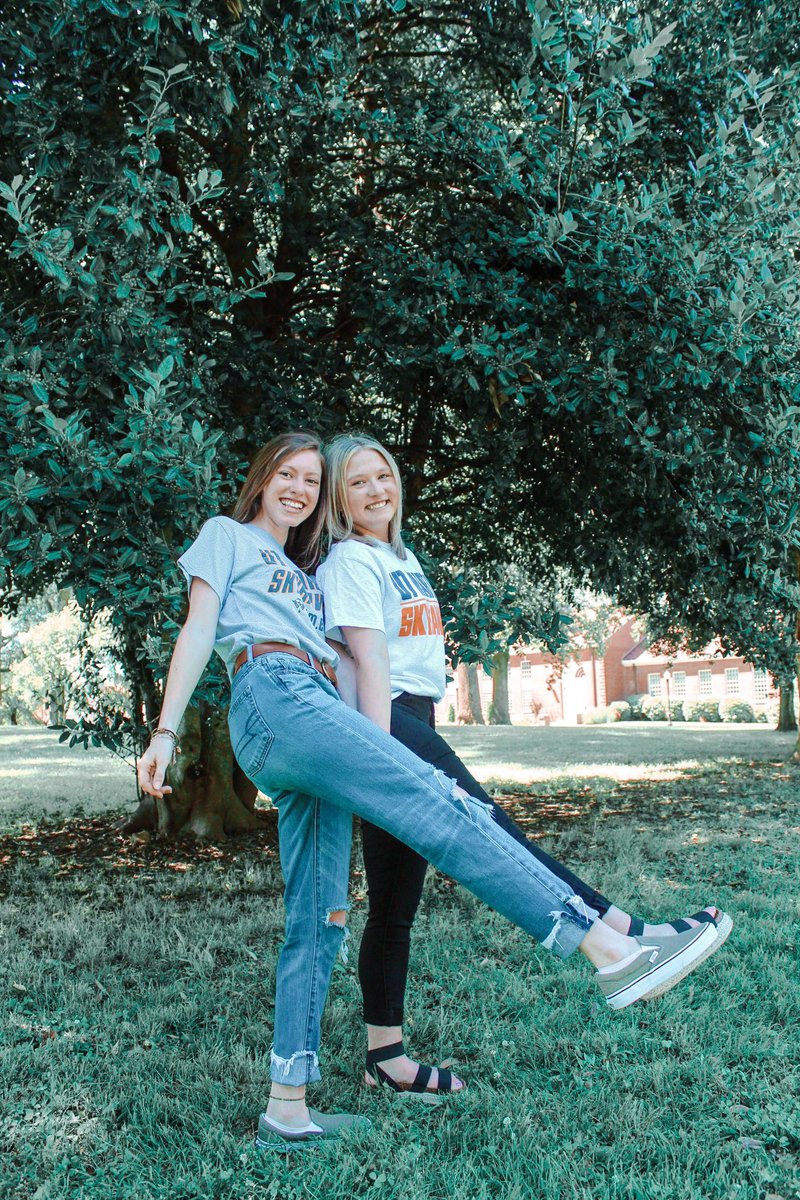 𝑲𝒊𝒄𝒌𝒊𝒏’ 𝒊𝒕 with the BEST sisterhood⚡️🦋🌸 Don’t forget to sign up for recruitment, link in our bio!!