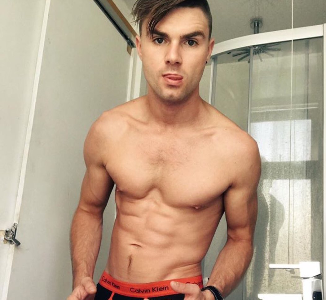 Ginboy9's tweet photo. 🚿 done ✅ https://t.co/DxVlIOSFUg