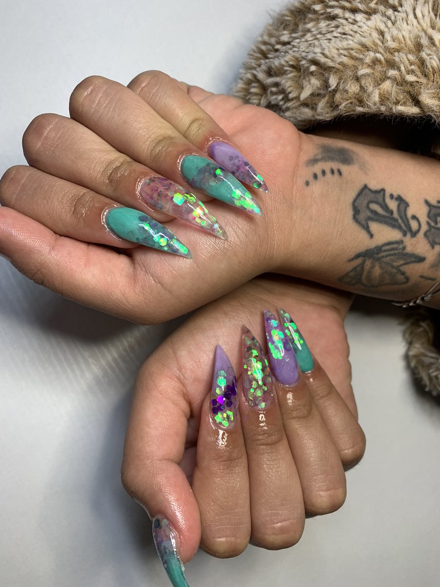 nessshrndz's tweet photo. I did that 💅🏼 #sdnails #nailstyle https://t.co/J8rpvT8wsg