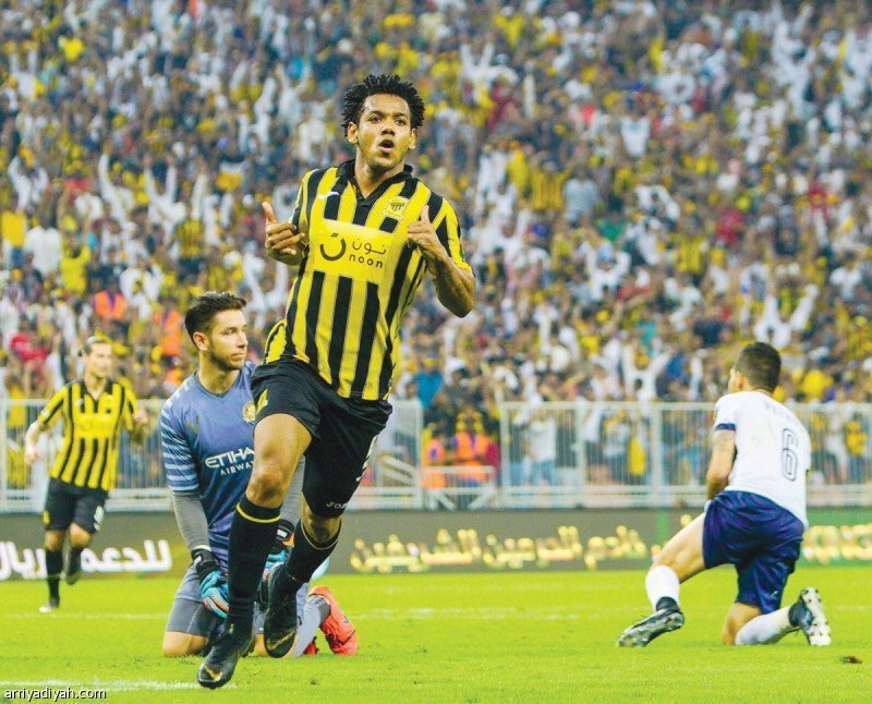 ALHILAL_60's tweet image. - الرياضية ..|
- إيقاف مفاوضات ناد عاصمي مع البرازيلي رومارينهو لاعب اتحاد جدة الذي فسخ عقده مؤخرا، ومنعه من التعاقد مع أي ناد سعودي غير الاتحاد .
- ووساطات تسعى لاعادته لناديه رغم قرار فسخ عقده من "فيفا".