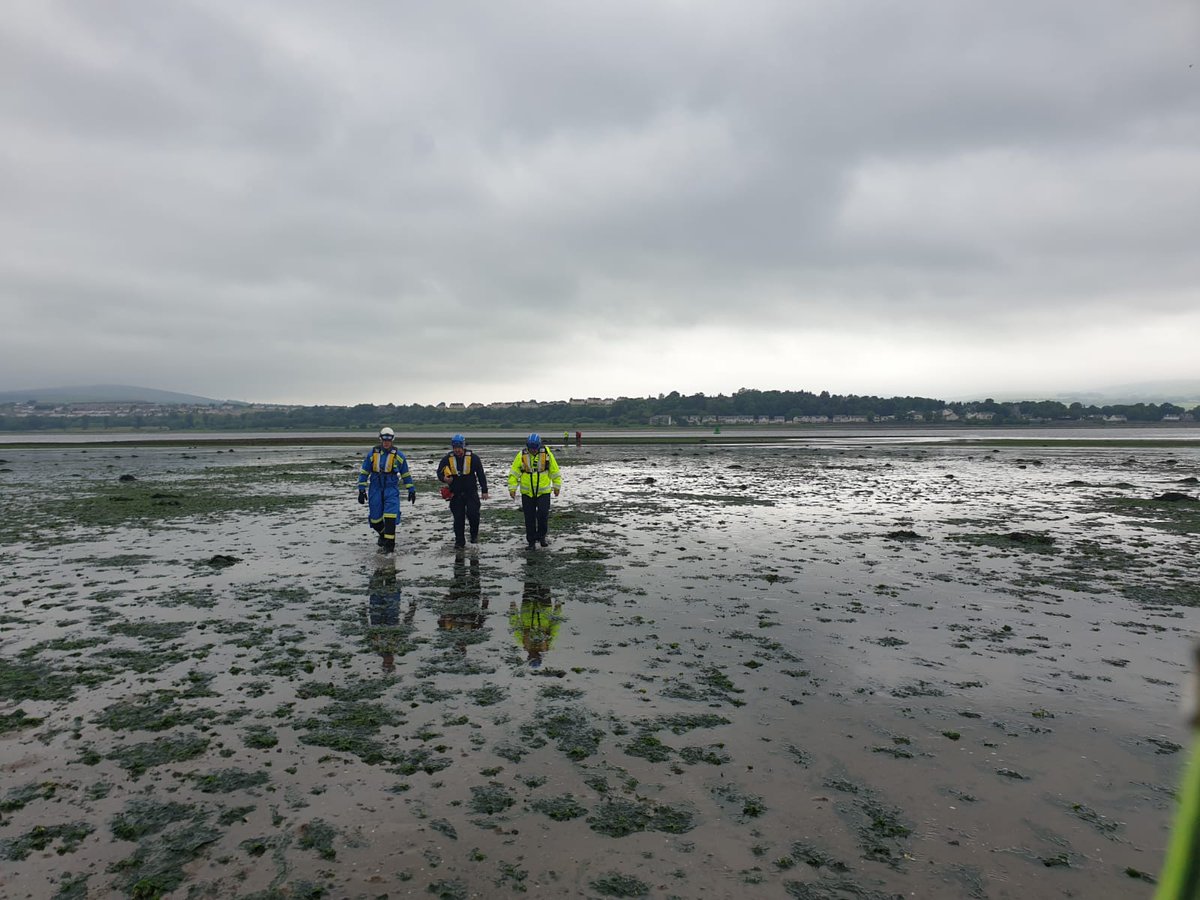 GreenockCRT's tweet image. ***𝗜𝗻𝗰𝗶𝗱𝗲𝗻𝘁 𝗧𝗮𝘀𝗸𝗶𝗻𝗴***

Today, 13/06, whilst on High Visibility Patrols Greenock CRT along with a Senior Officer were tasked to 2 persons in the water, Langbank.

Further details; m.facebook.com/story.php?stor…

#999Coastguard 
#KnowWhoToCall