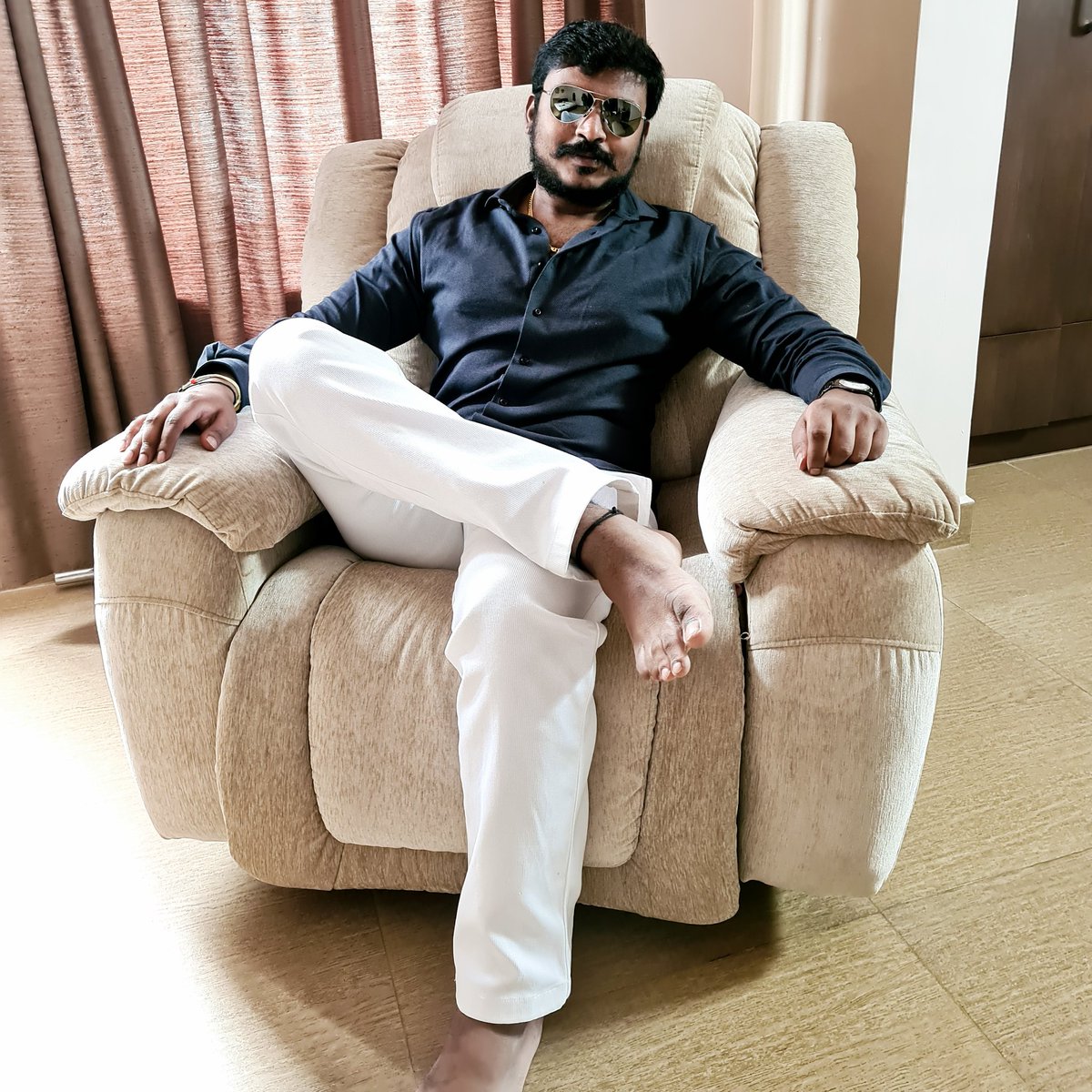 reddyvinu's tweet photo. LEADERSHIP IS AN ACTION NOT A POSITION
#vinayreddy007 #vinisfitnessadda #creatyourownyou #teamvfa #vfa #fashion #bruunandstengade #porsche #porschesunglasses #stylewatch #titan #clothe #clothingbrands #bruunandstengade #joyalukkas #bengaluru #kannadiga https://t.co/EHTrdN26TM