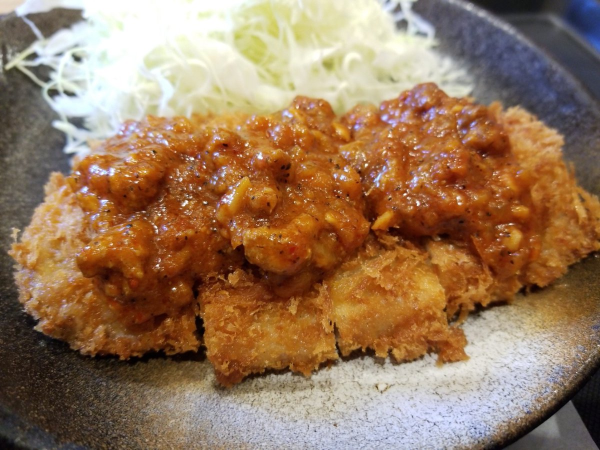 Yokotaro 食べ物写真 美味しそうに撮るの上手ですね って言われるんですが お世辞でも嬉しいものです 一番食べたいモノが画面の半分以上を占めるくらいに寄ると 何でも美味しそうになる気がします という参考例 写真は松のやのケイジャンロース