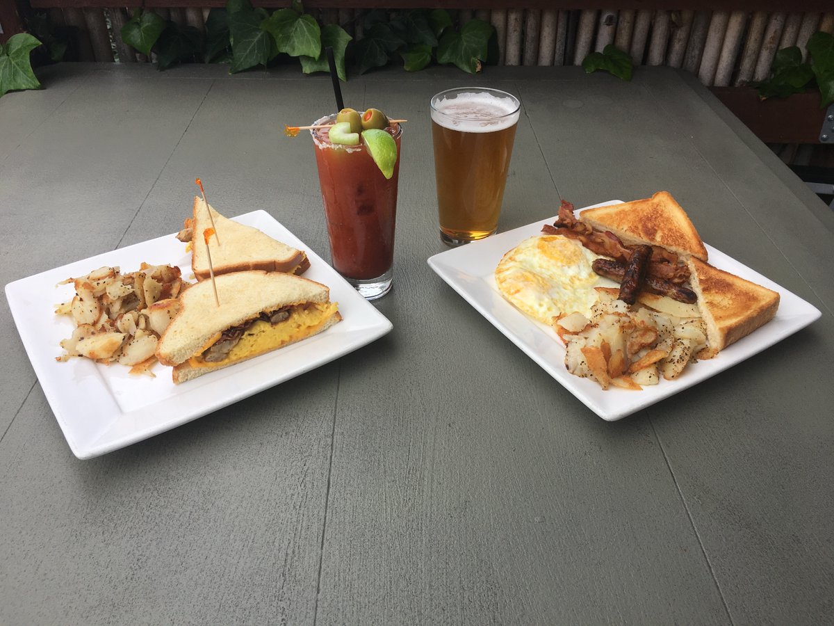 fasttimessd's tweet image. Serving up weekend brunch every Sunday &amp;amp; Sunday 9am-12pm. Hurry up, don't miss out! #weekendbrunch #sandiegoeats #fasttimessd