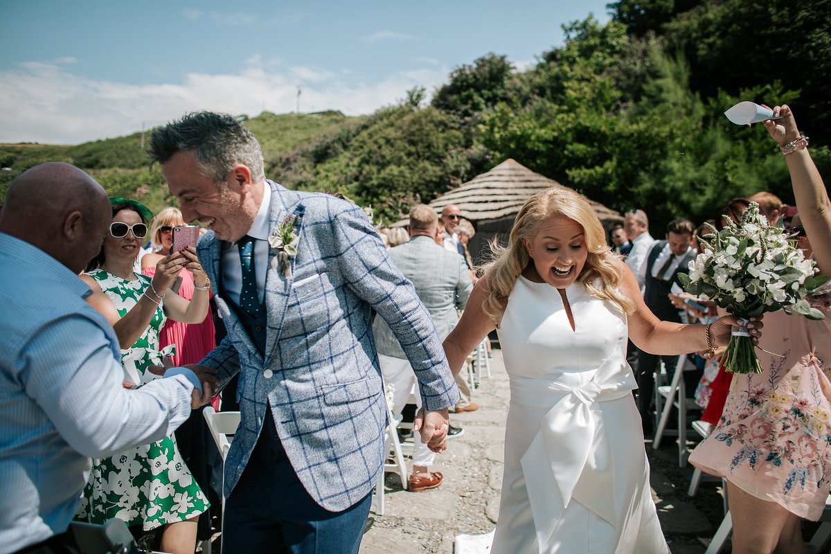 Reminiscing over past weddings and can't stop smiling at this beautiful day at <a href="/Polhawnfort/">𝒫𝑜𝓁𝒽𝒶𝓌𝓃 𝐹𝑜𝓇𝓉</a> <3