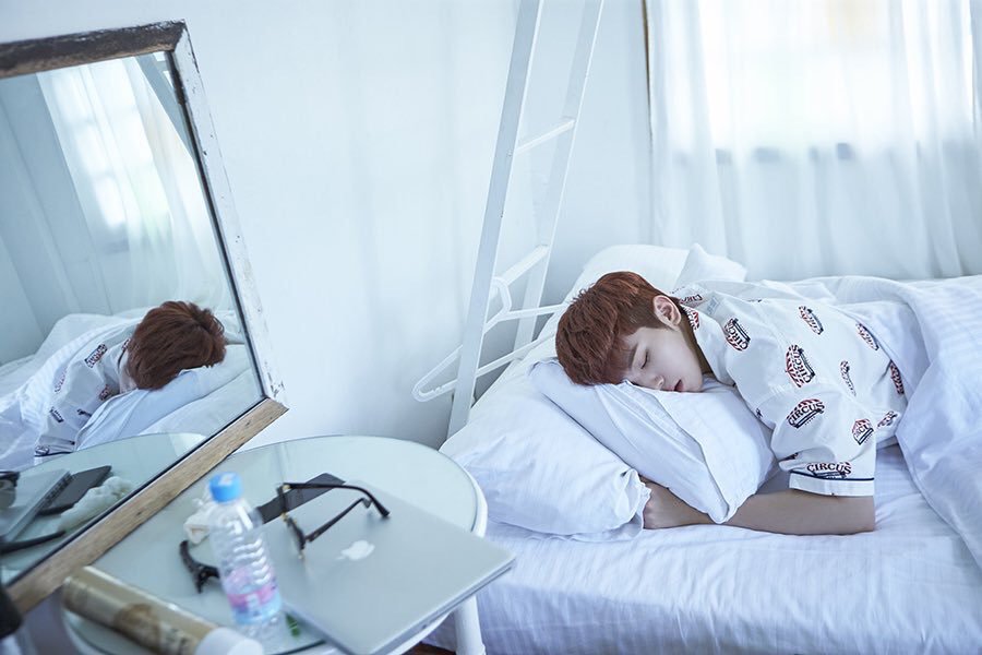 leejihoonfairy's tweet photo. HE'S FINALLY AWAKE!!! 🥺❤ @pledis_17 https://t.co/4ehcfSw8dH