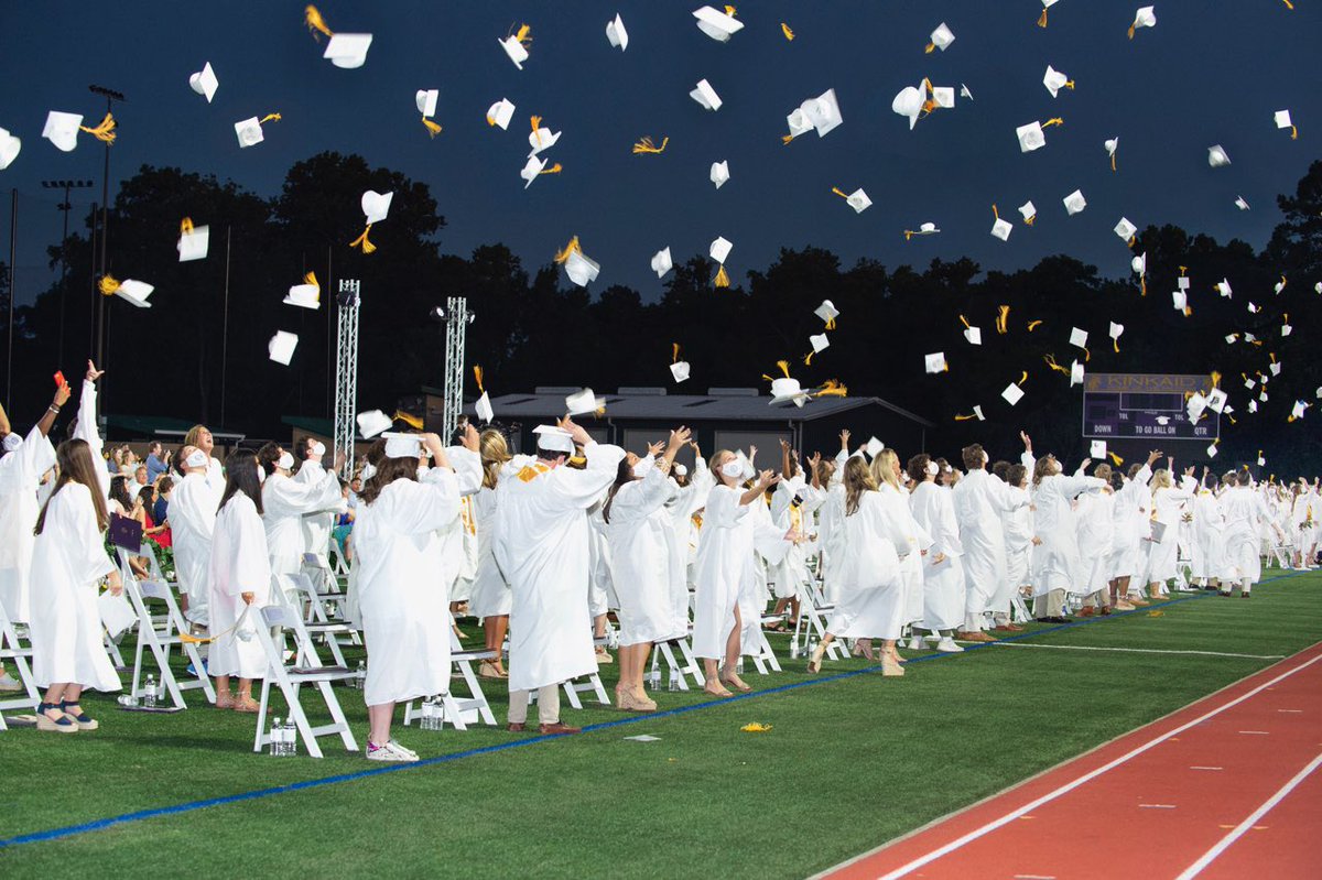 dretrusty's tweet photo. Congratulations to the Class of 2020! Now on to the next chapter. So proud of you all. @KinkaidSchool https://t.co/RDhszeqoS0