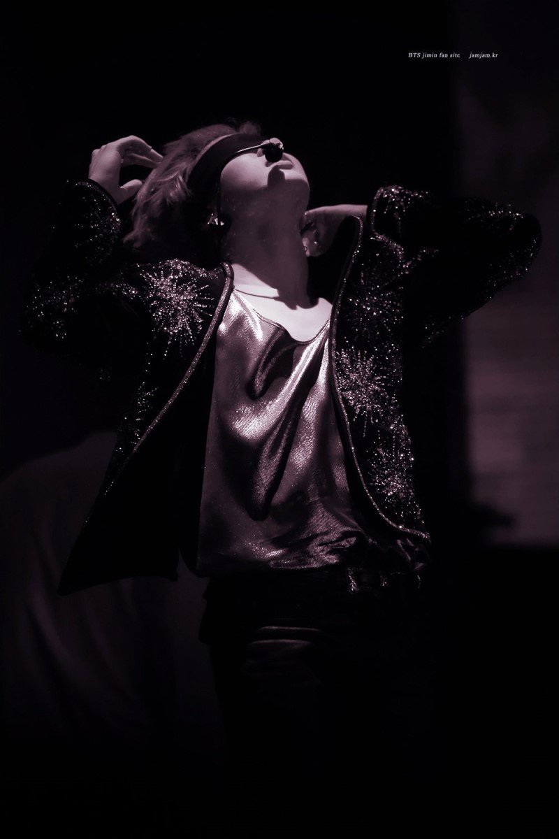 EaZAXJRUYAA-uDG?format=jpg&name=medium