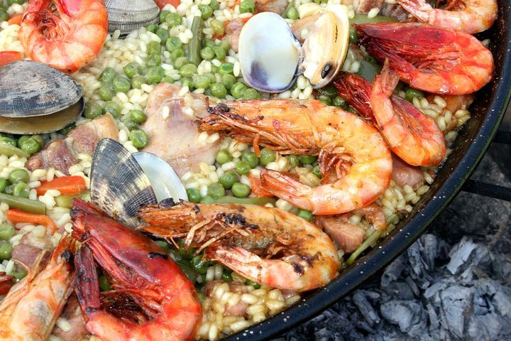 PassionIsCooki1's tweet photo. Experience #portugal this month from home with our International Dinner Club till we can travel again. More details https://t.co/9e2EDX74V9 
#Travel #picdin #DinnerParty #weekendvibes #bellmedia #Foodie #foodandwine #cookingathome #fun @dariotomaselli9  @anitaheidema #travellater https://t.co/bEGVOo7Jw3
