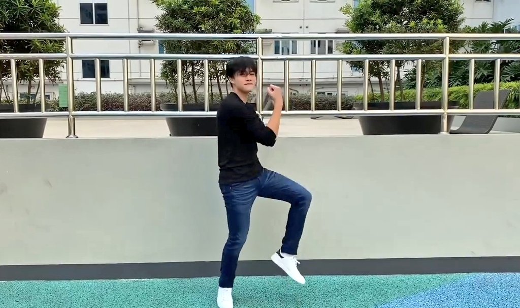 willcatchyy's tweet photo. So ayun natuluyan na tlgang '' Where's TAN?? ahahaha. First Time ata na wla ang bunso sa Quarandance now!!!
Wla tuloy kming nkitang HANDSOME baby Boy!! 😍🤩🧡🧡🙌

#FindingTAN
#AshTan
#AshleyDelMundo #TanRoncal https://t.co/f63hhnK1IZ