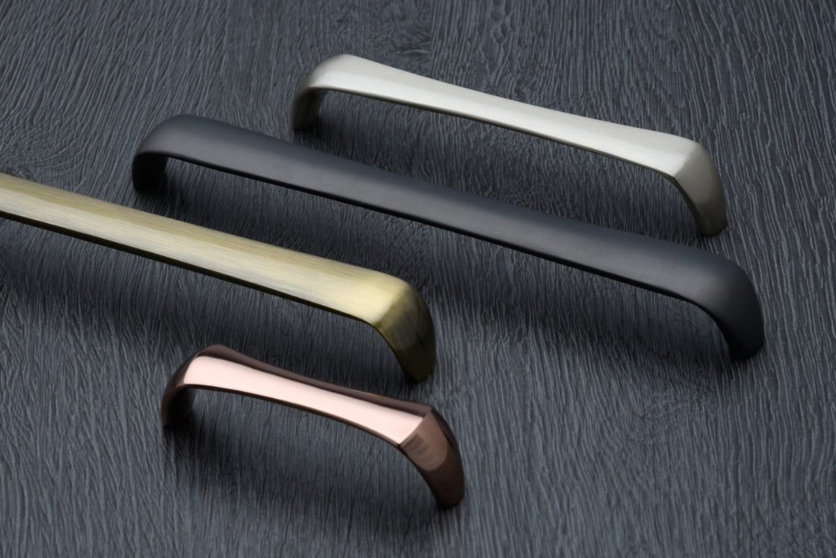 trivenibrass's tweet photo. Our Latest Design Brass Pull Handles available from our factory.
 #pull #pullhandle #handle #brass #Hardware #interiordesign #homemade #cabinet #architecture #construction #builder #house #door https://t.co/ZIShNKZ03d
